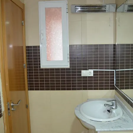 Edif Estocolmo 8ºb アパート